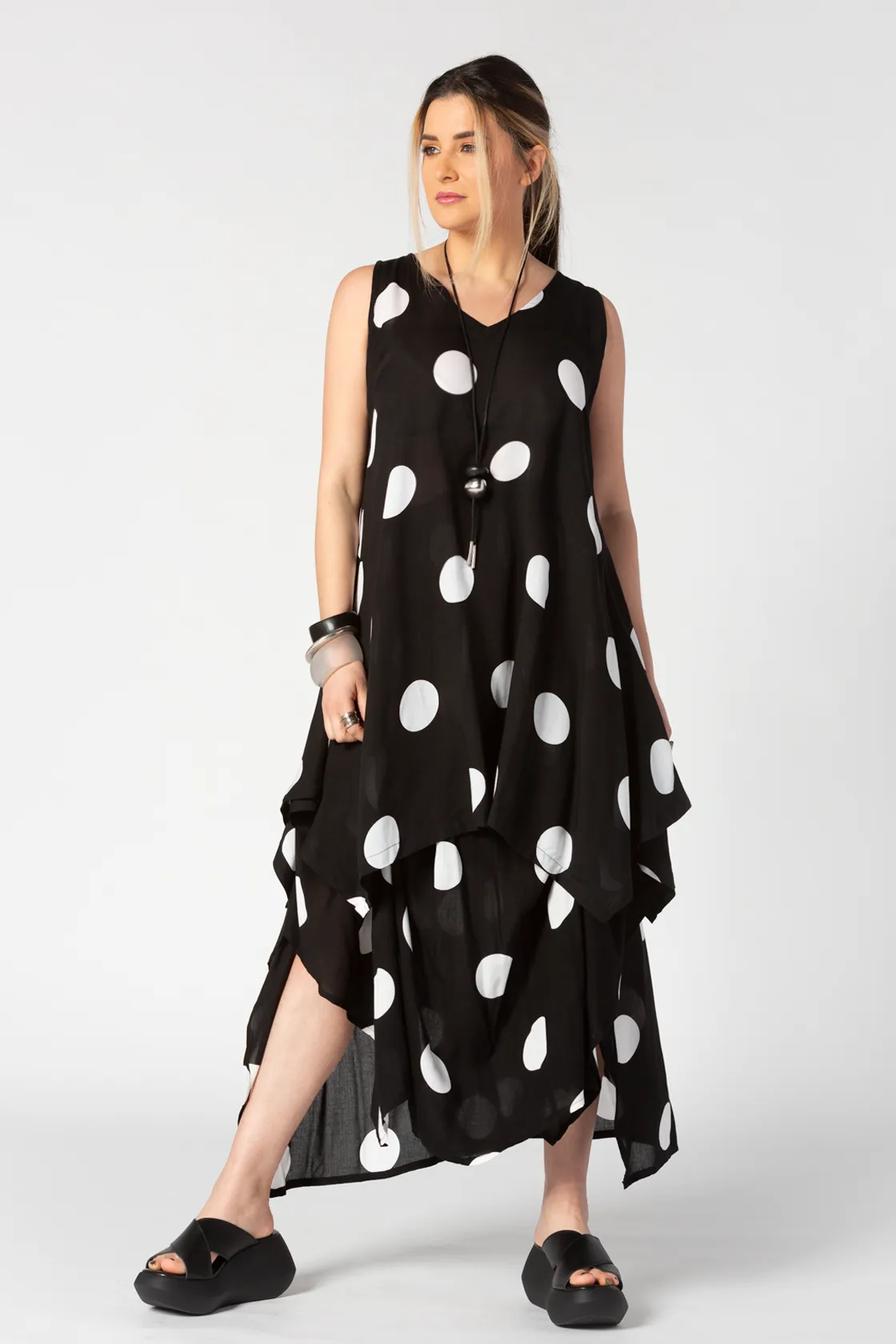 Amelia Skirt in B&W Dots Delphi