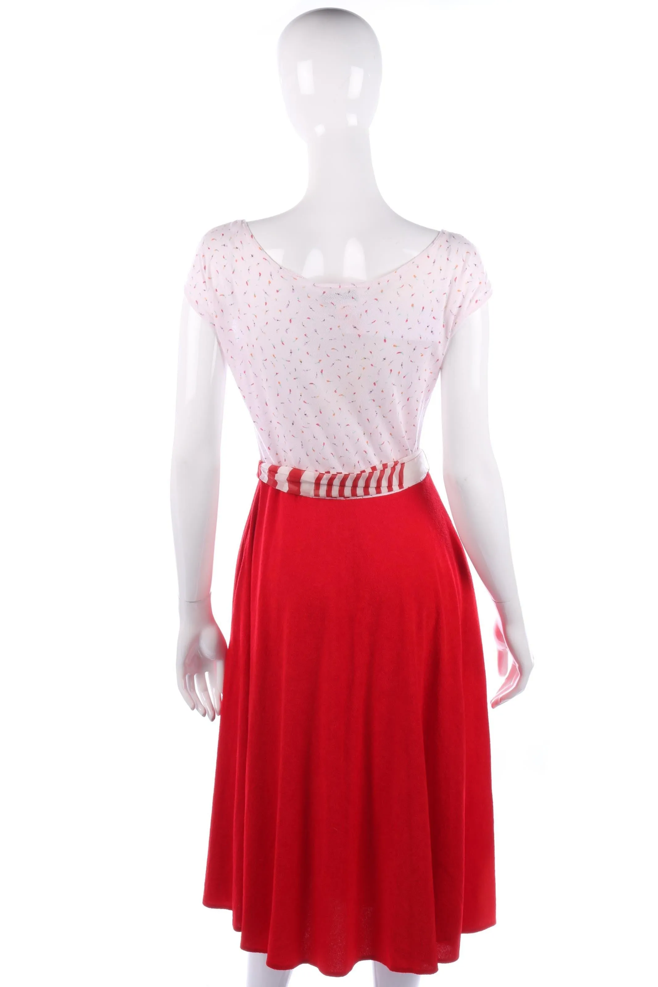 Marvie vintage dress with red skirt and white patterned top size 8/10