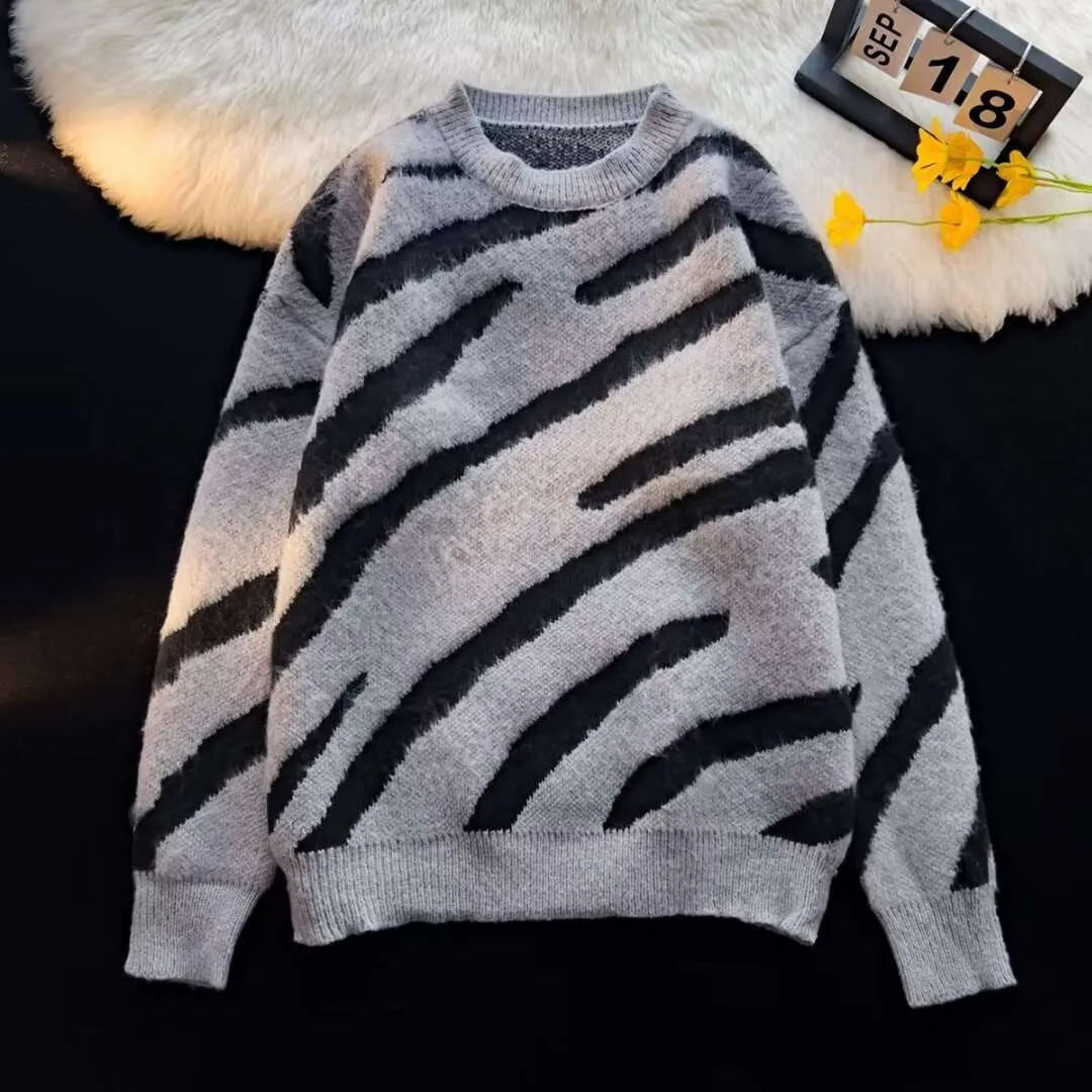 Men's Soft Zebra Pattern Sweater