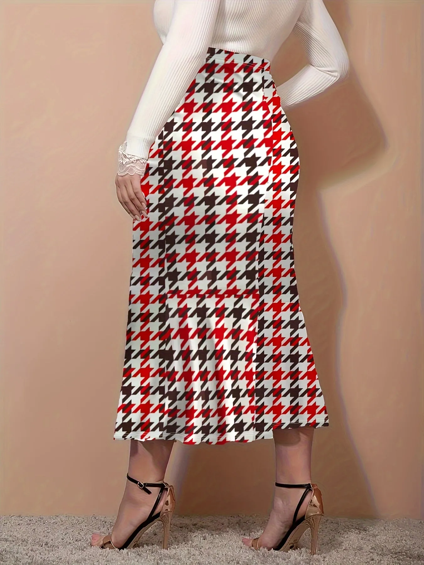 Plus Size Houndstooth Print Skirt - Elegant, Figure-Hugging, Flattering Bodycon Design - Perfect for Spring and Summer Season, Womens Plus Size Fashion, Stylish Clothing for Curvy Women